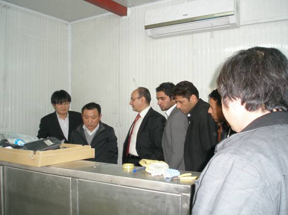 �����˰�ʿ���ݳ����ҹ�˾�ĵ����ֳ��Ӳ칤��